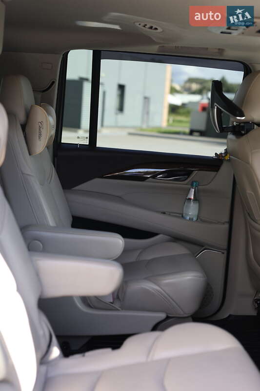 Внедорожник / Кроссовер Cadillac Escalade 2014 в Львове фото 15 Внедорожник / Кроссовер Cadillac Escalade 2014 в Львове