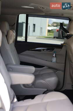 Внедорожник / Кроссовер Cadillac Escalade 2014 в 