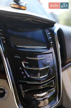 Внедорожник / Кроссовер Cadillac Escalade 2014 в 