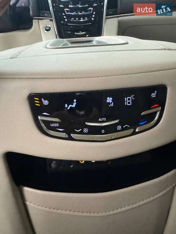 Внедорожник / Кроссовер Cadillac Escalade 2014 в Львове фото 70 Внедорожник / Кроссовер Cadillac Escalade 2014 в Львове