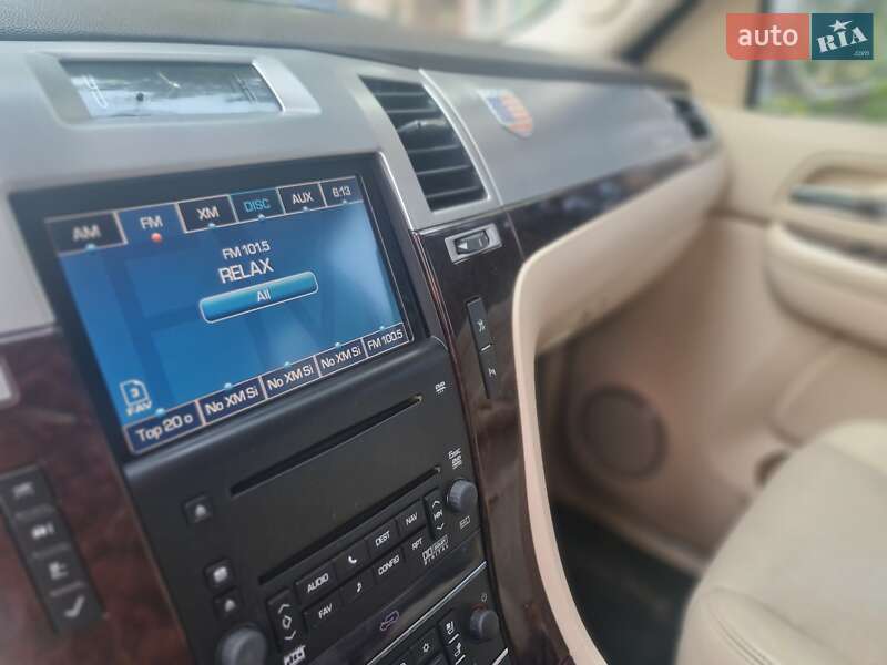 Позашляховик / Кросовер Cadillac Escalade 2008 в Києві