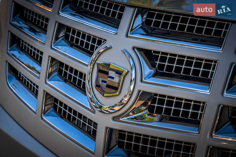 Позашляховик / Кросовер Cadillac Escalade 2011 в Києві