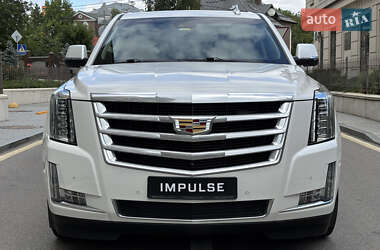 Внедорожник / Кроссовер Cadillac Escalade 2018 в 