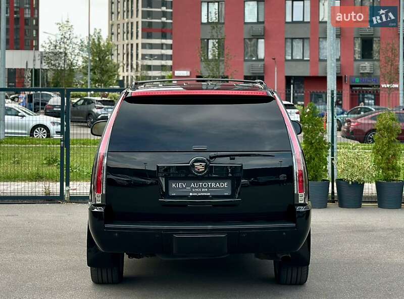 Позашляховик / Кросовер Cadillac Escalade 2007 в Києві