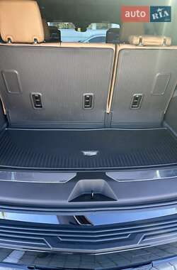 Внедорожник / Кроссовер Cadillac Escalade 2022 в 
