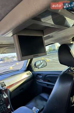 Лимузин Cadillac Escalade 2008 в 