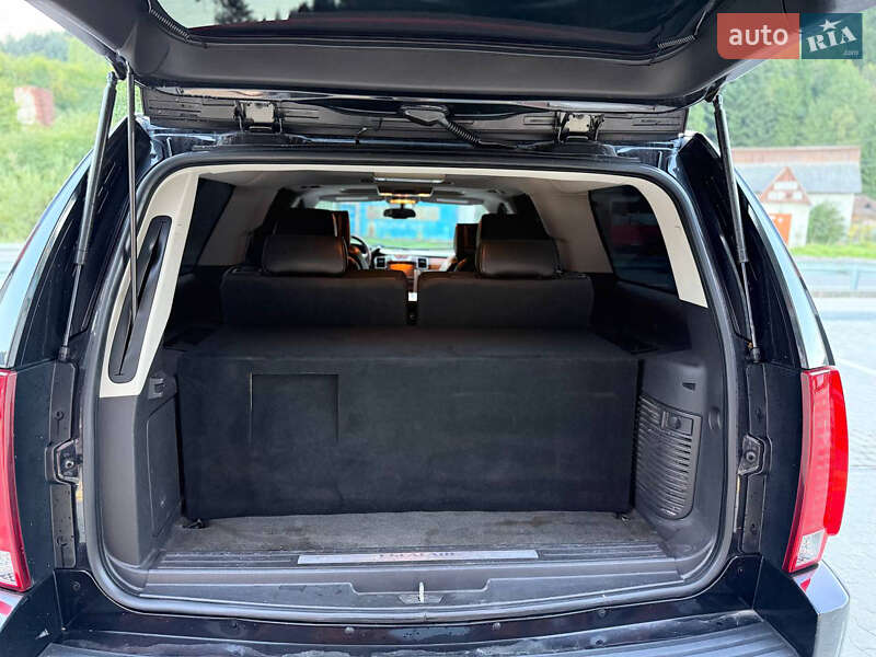 Внедорожник / Кроссовер Cadillac Escalade 2013 в Сколе