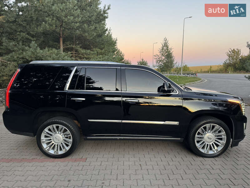 Внедорожник / Кроссовер Cadillac Escalade 2016 в Хмельницком