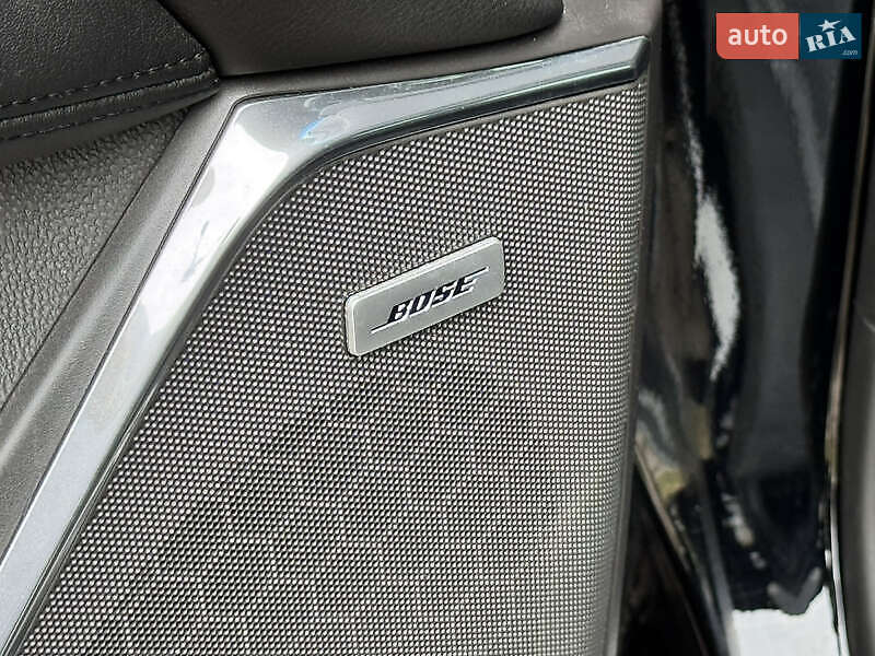 Внедорожник / Кроссовер Cadillac Escalade 2016 в Киеве