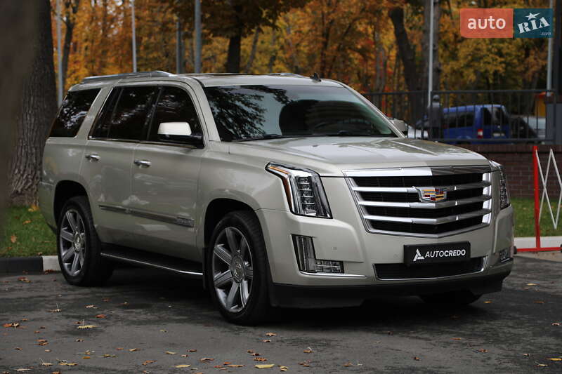 Внедорожник / Кроссовер Cadillac Escalade 2014 в Харькове