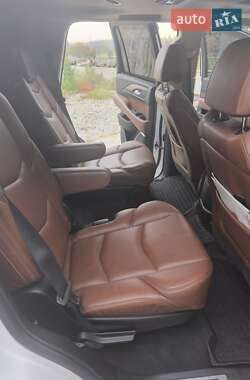Позашляховик / Кросовер Cadillac Escalade 2016 в 