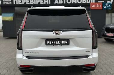 Позашляховик / Кросовер Cadillac Escalade 2021 в 