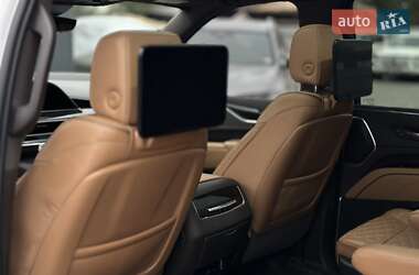 Позашляховик / Кросовер Cadillac Escalade 2021 в 