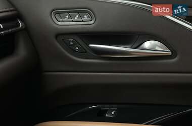 Позашляховик / Кросовер Cadillac Escalade 2021 в 