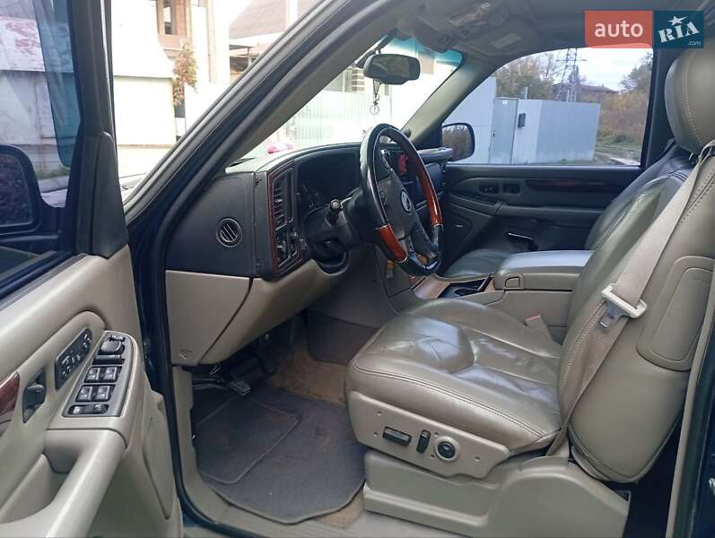 Внедорожник / Кроссовер Cadillac Escalade 2005 в Харькове фото 3 Внедорожник / Кроссовер Cadillac Escalade 2005 в Харькове