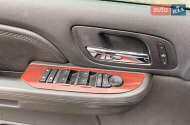 Внедорожник / Кроссовер Cadillac Escalade 2008 в 