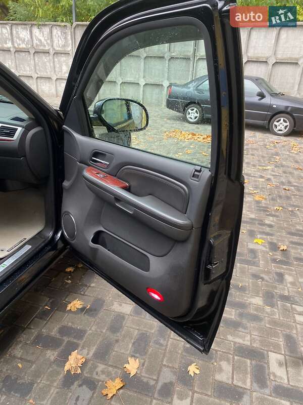 Позашляховик / Кросовер Cadillac Escalade 2008 в Дніпрі фото 53 Позашляховик / Кросовер Cadillac Escalade 2008 в Дніпрі