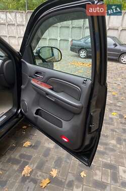 Внедорожник / Кроссовер Cadillac Escalade 2008 в 