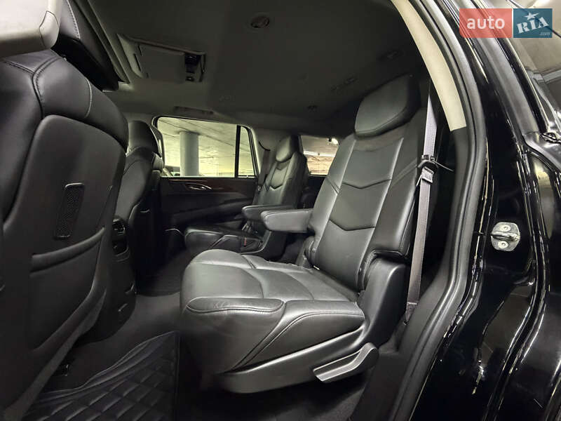 Внедорожник / Кроссовер Cadillac Escalade 2015 в Одессе