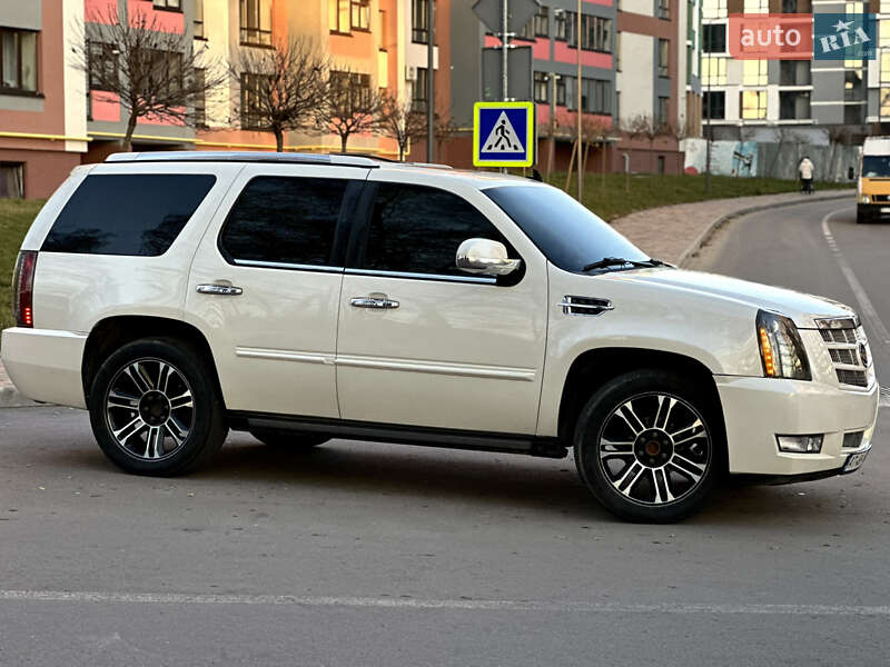 Позашляховик / Кросовер Cadillac Escalade 2013 в Тернополі фото 6 Позашляховик / Кросовер Cadillac Escalade 2013 в Тернополі