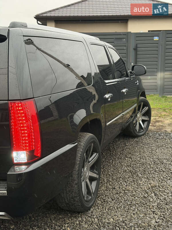 Внедорожник / Кроссовер Cadillac Escalade 2013 в Луцке фото 12 Внедорожник / Кроссовер Cadillac Escalade 2013 в Луцке