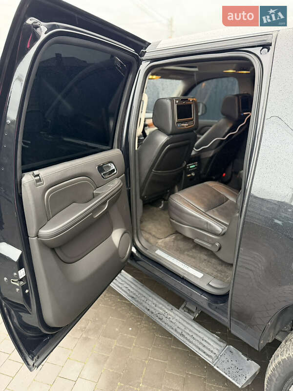 Внедорожник / Кроссовер Cadillac Escalade 2013 в Луцке фото 65 Внедорожник / Кроссовер Cadillac Escalade 2013 в Луцке