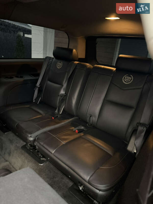 Внедорожник / Кроссовер Cadillac Escalade 2013 в Луцке фото 68 Внедорожник / Кроссовер Cadillac Escalade 2013 в Луцке