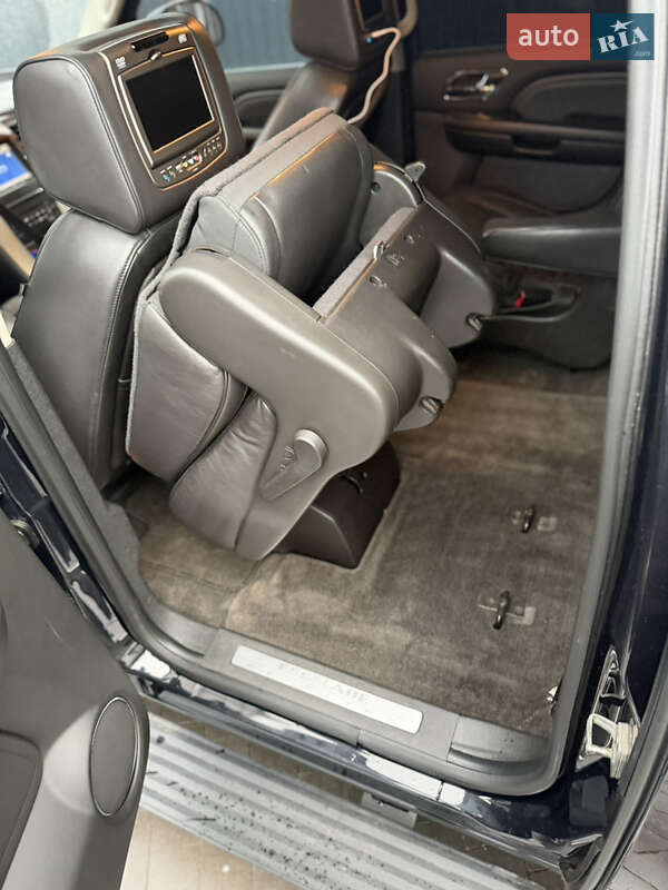 Внедорожник / Кроссовер Cadillac Escalade 2013 в Луцке фото 73 Внедорожник / Кроссовер Cadillac Escalade 2013 в Луцке