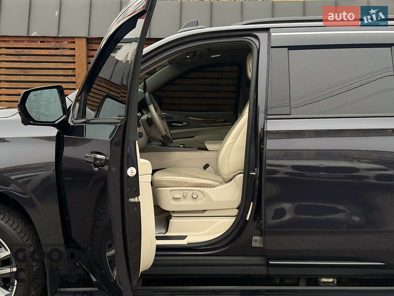 Внедорожник / Кроссовер Cadillac Escalade 2022 в Одессе фото 19 Внедорожник / Кроссовер Cadillac Escalade 2022 в Одессе