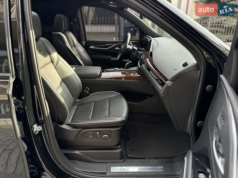 Позашляховик / Кросовер Cadillac Escalade 2023 в Києві фото 17 Позашляховик / Кросовер Cadillac Escalade 2023 в Києві