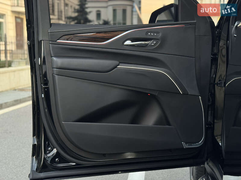 Позашляховик / Кросовер Cadillac Escalade 2023 в Києві фото 62 Позашляховик / Кросовер Cadillac Escalade 2023 в Києві