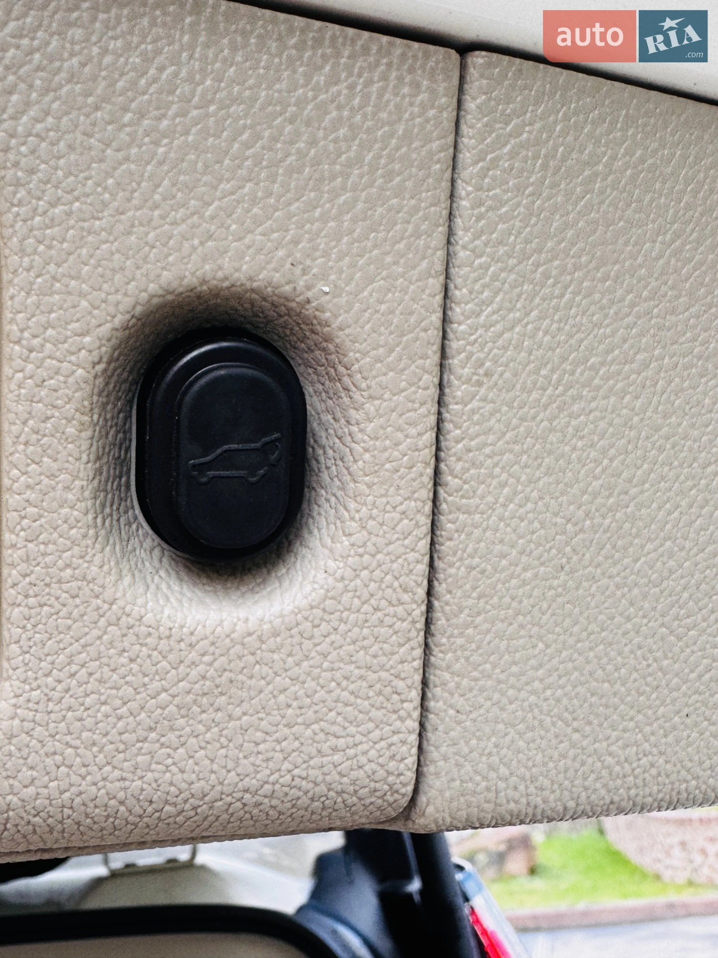 2014 Cadillac Escalade - мініатюра 15