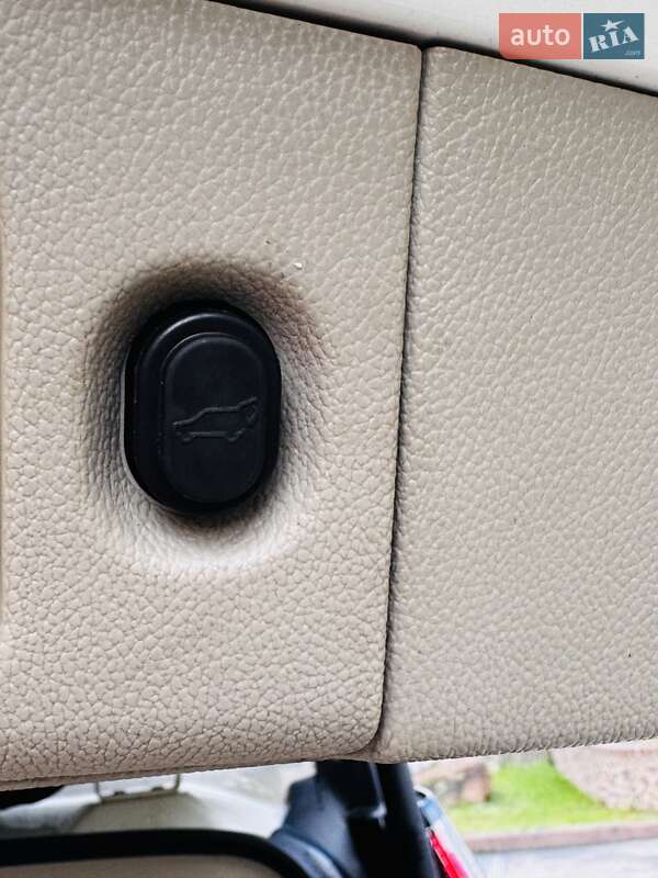 Внедорожник / Кроссовер Cadillac Escalade 2014 в Коростене