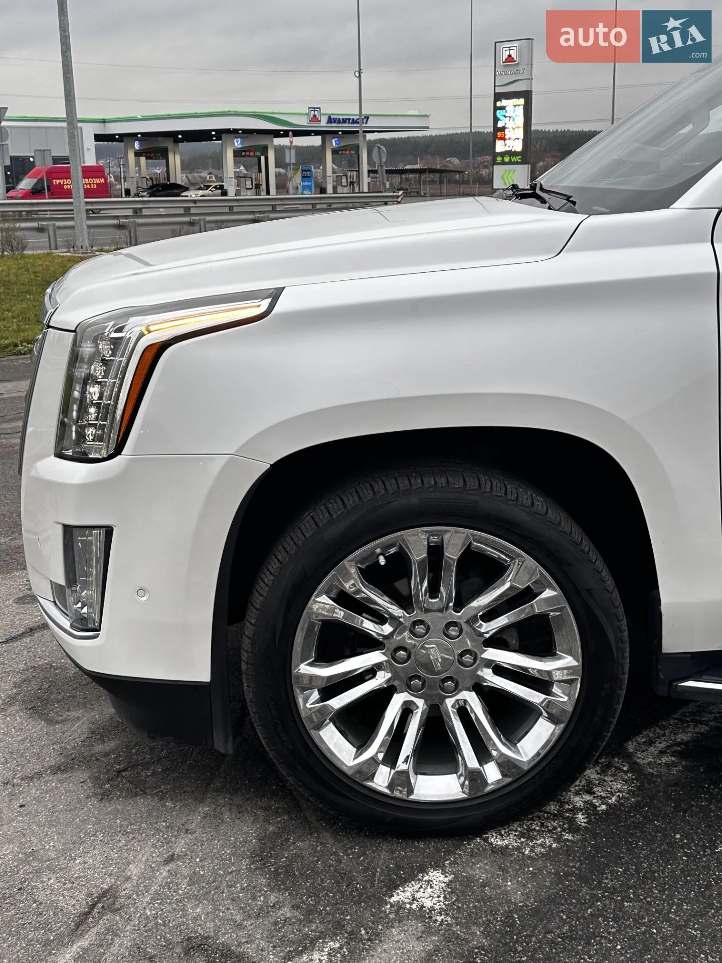 2018 Cadillac Escalade - мініатюра 35
