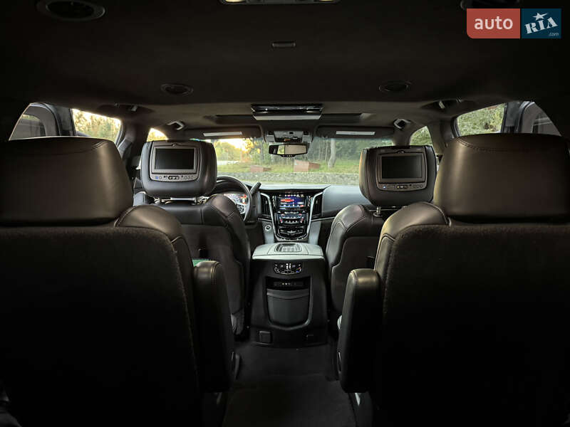 Внедорожник / Кроссовер Cadillac Escalade 2016 в Хмельницком
