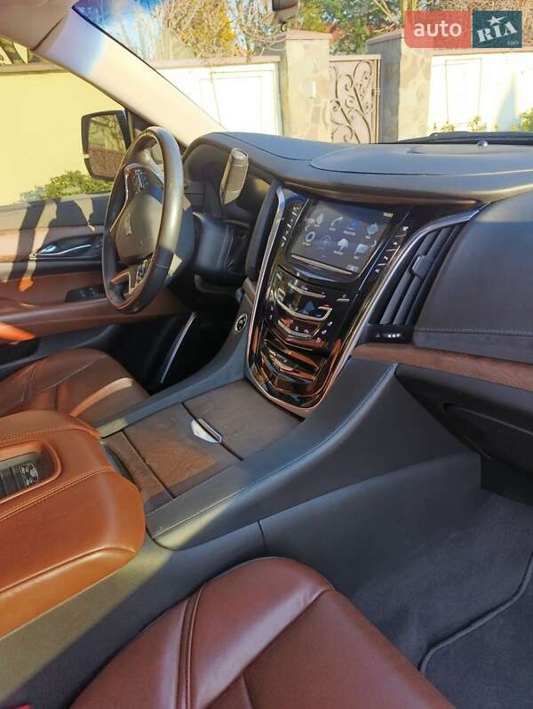 Позашляховик / Кросовер Cadillac Escalade 2019 в Вінниці