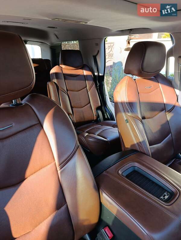Позашляховик / Кросовер Cadillac Escalade 2019 в Вінниці