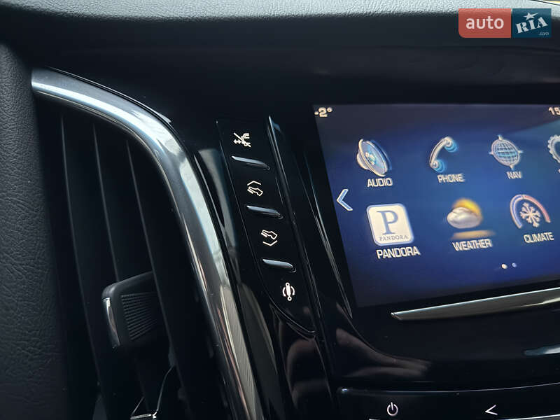 Позашляховик / Кросовер Cadillac Escalade 2014 в Києві фото 38 Позашляховик / Кросовер Cadillac Escalade 2014 в Києві