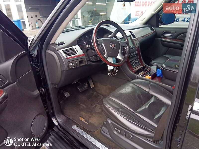 Внедорожник / Кроссовер Cadillac Escalade 2007 в Одессе фото 6 Внедорожник / Кроссовер Cadillac Escalade 2007 в Одессе