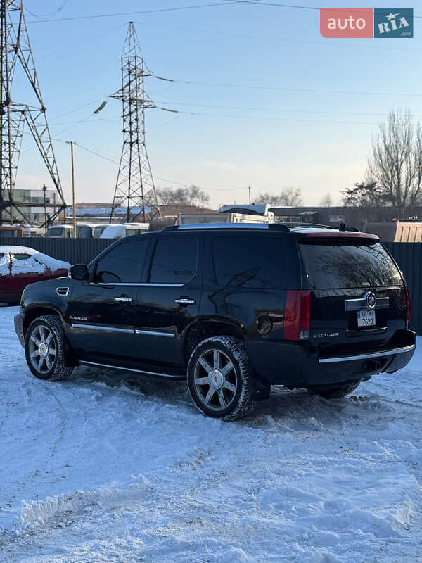Внедорожник / Кроссовер Cadillac Escalade 2006 в Запорожье фото 4 Внедорожник / Кроссовер Cadillac Escalade 2006 в Запорожье