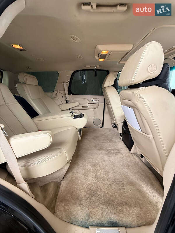 Внедорожник / Кроссовер Cadillac Escalade 2006 в Запорожье фото 10 Внедорожник / Кроссовер Cadillac Escalade 2006 в Запорожье