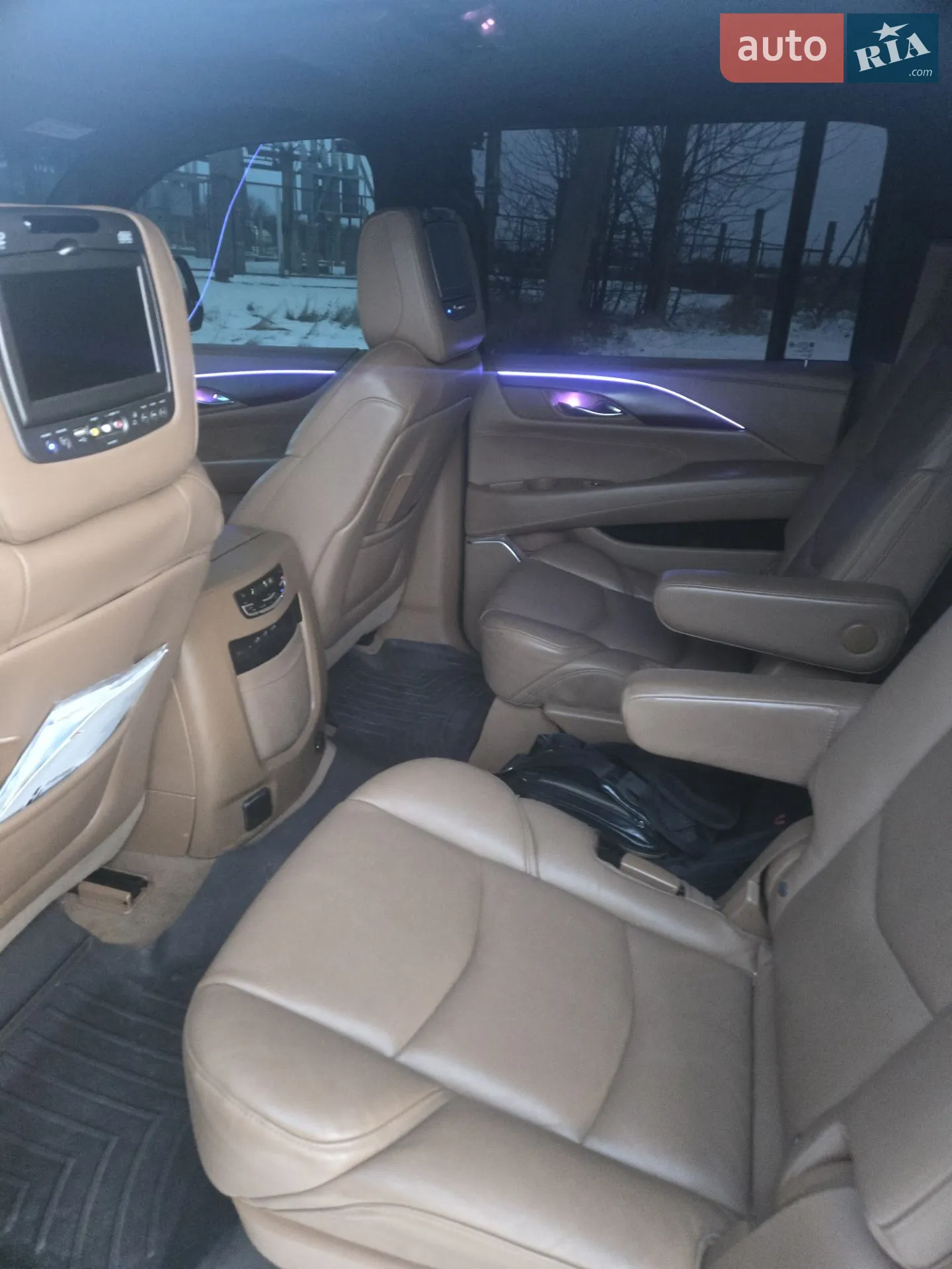 2017 Cadillac Escalade - мініатюра 17