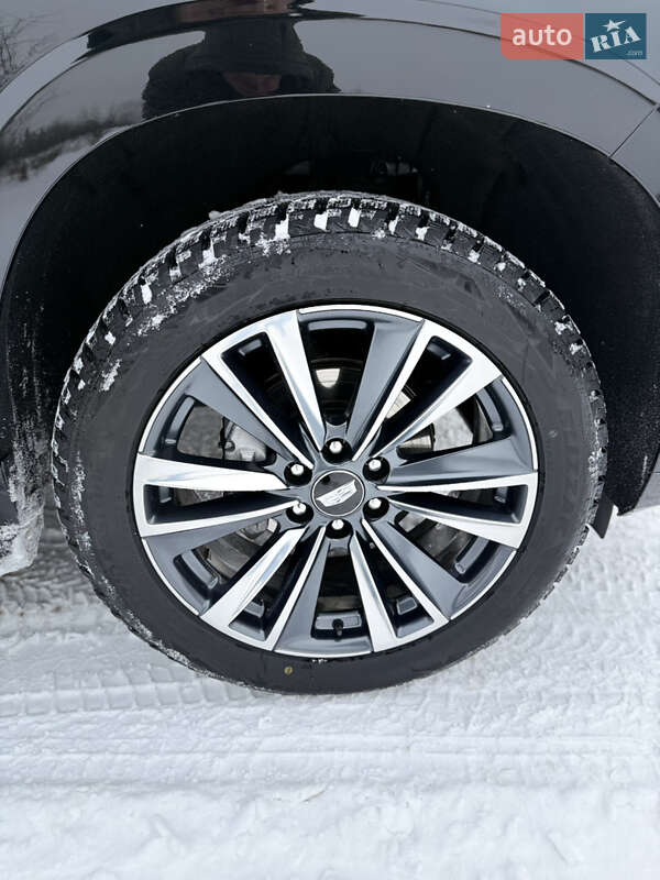 Внедорожник / Кроссовер Cadillac Escalade 2024 в Киеве