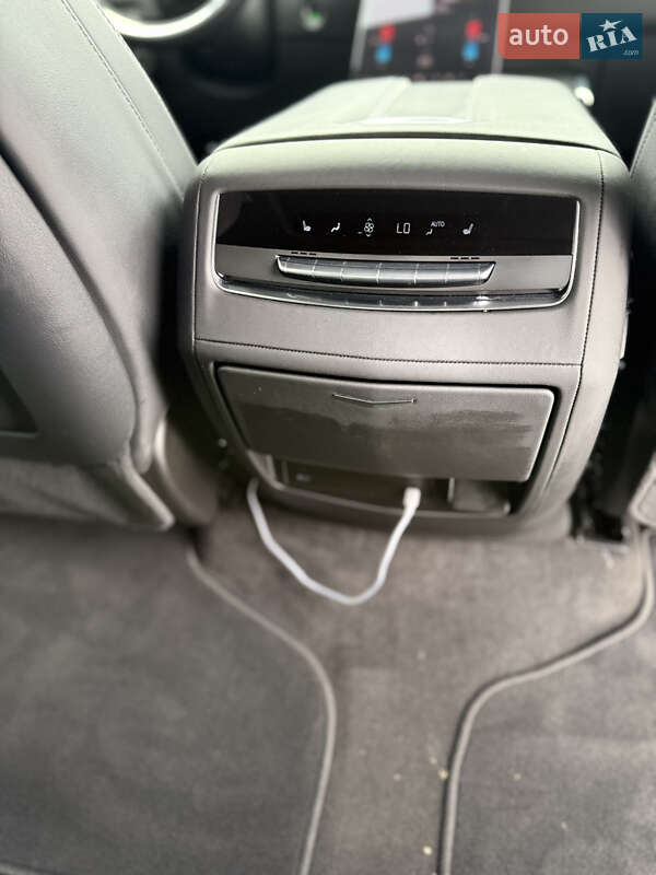 Внедорожник / Кроссовер Cadillac Escalade 2024 в Киеве