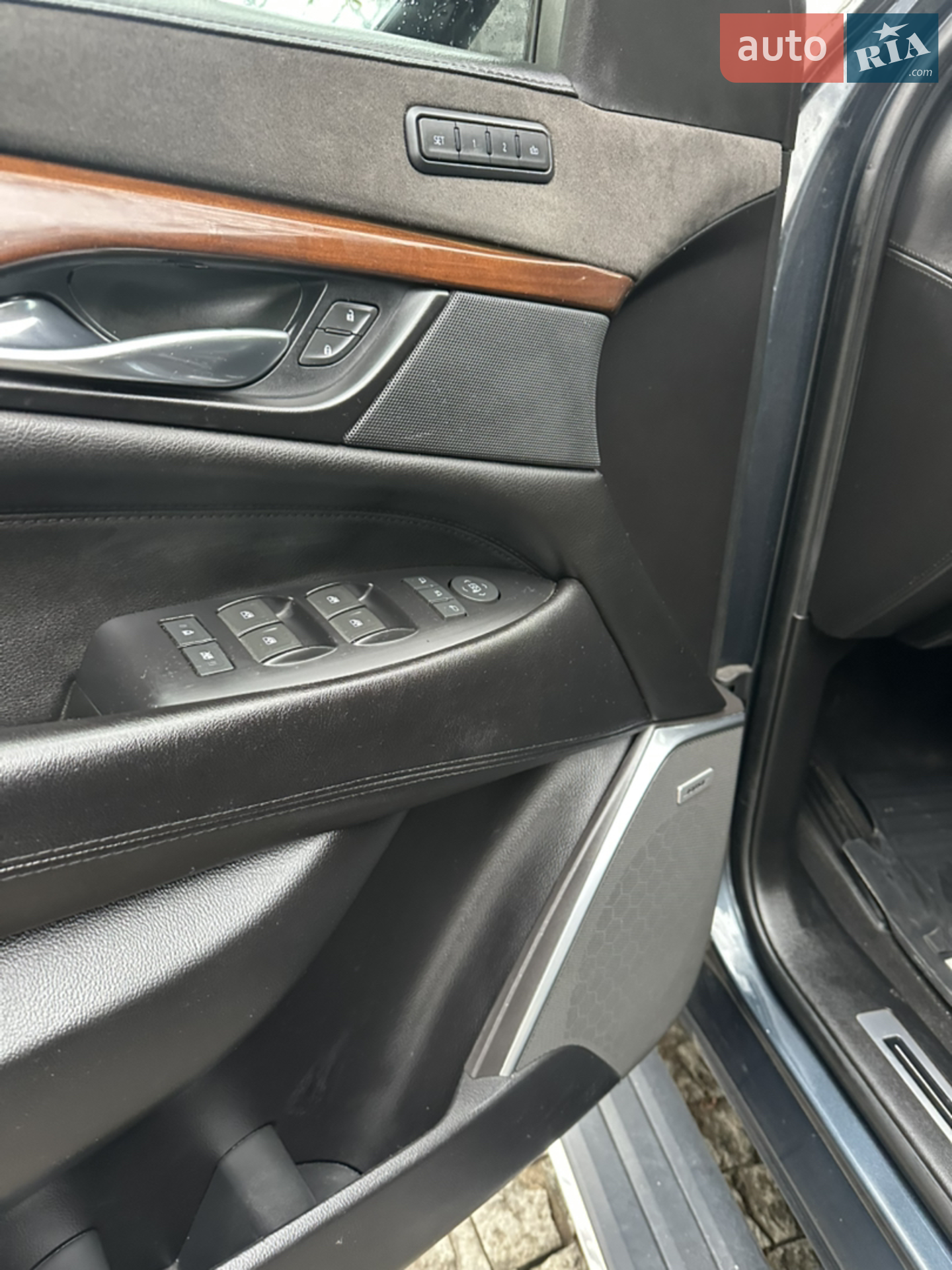 2018 Cadillac Escalade - мініатюра 22