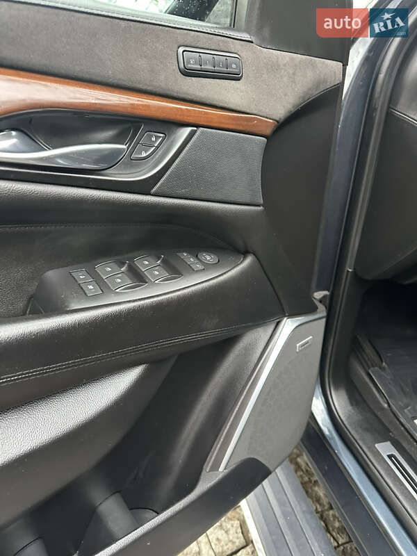 Внедорожник / Кроссовер Cadillac Escalade 2018 в Черновцах