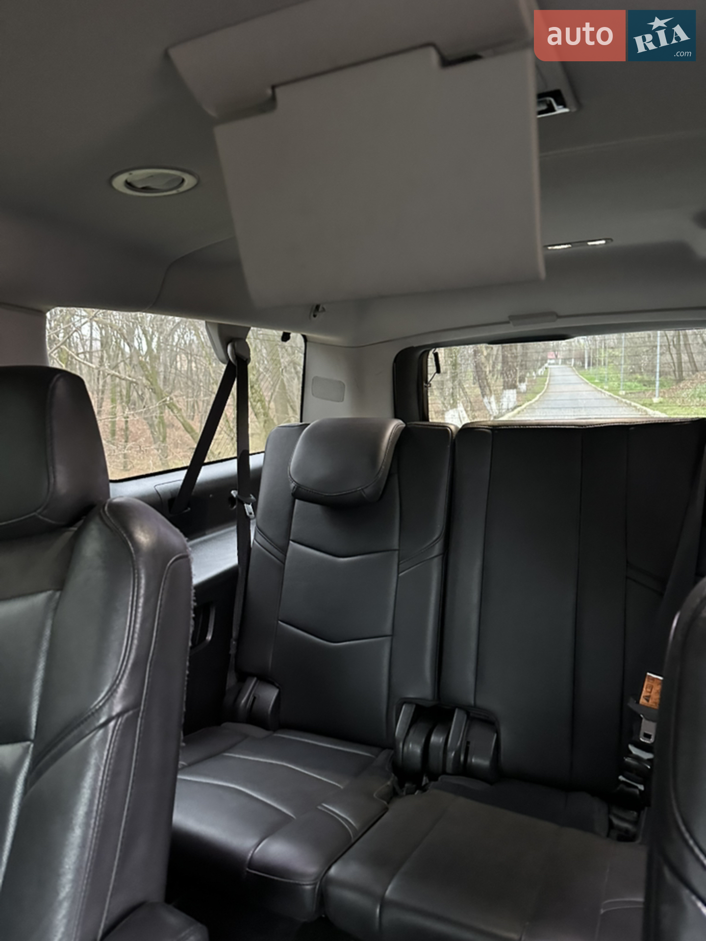 2018 Cadillac Escalade - мініатюра 27