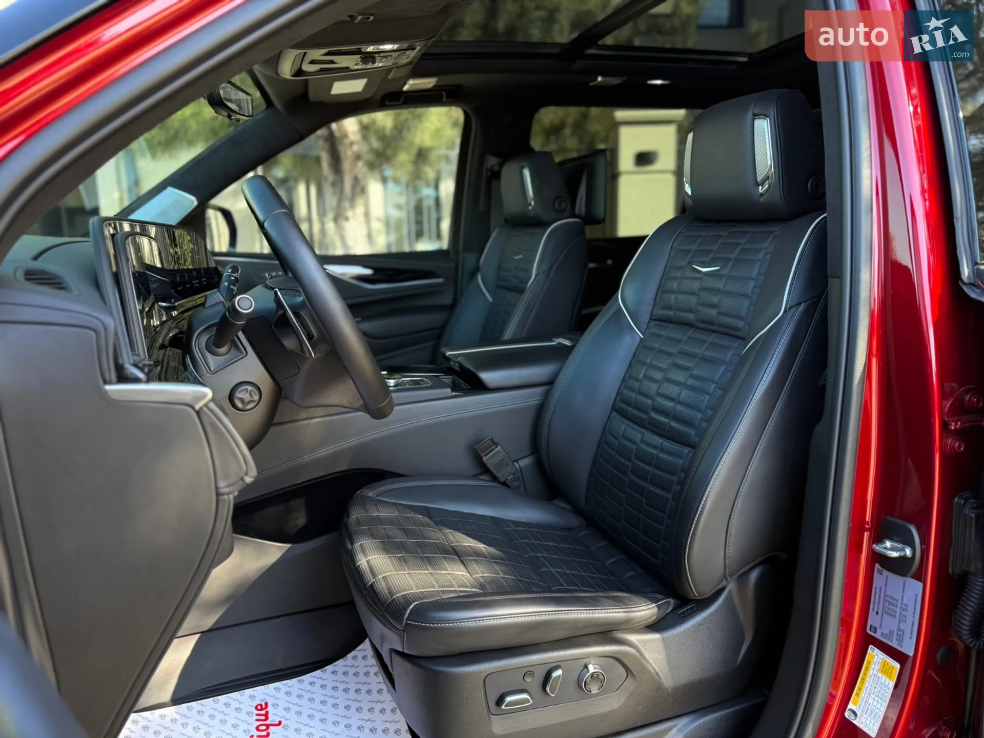 2024 Cadillac Escalade - мініатюра 30