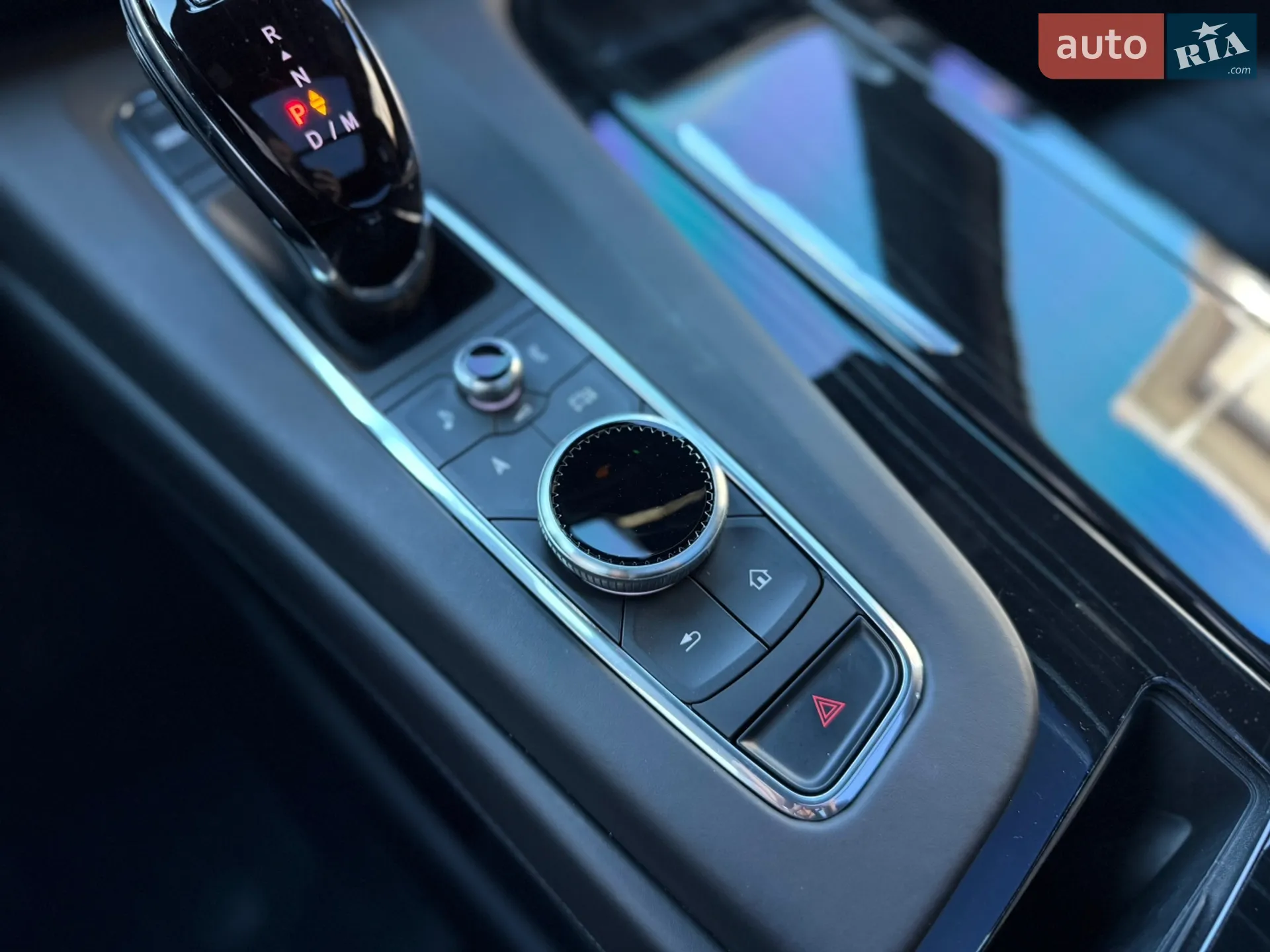 2024 Cadillac Escalade - мініатюра 47