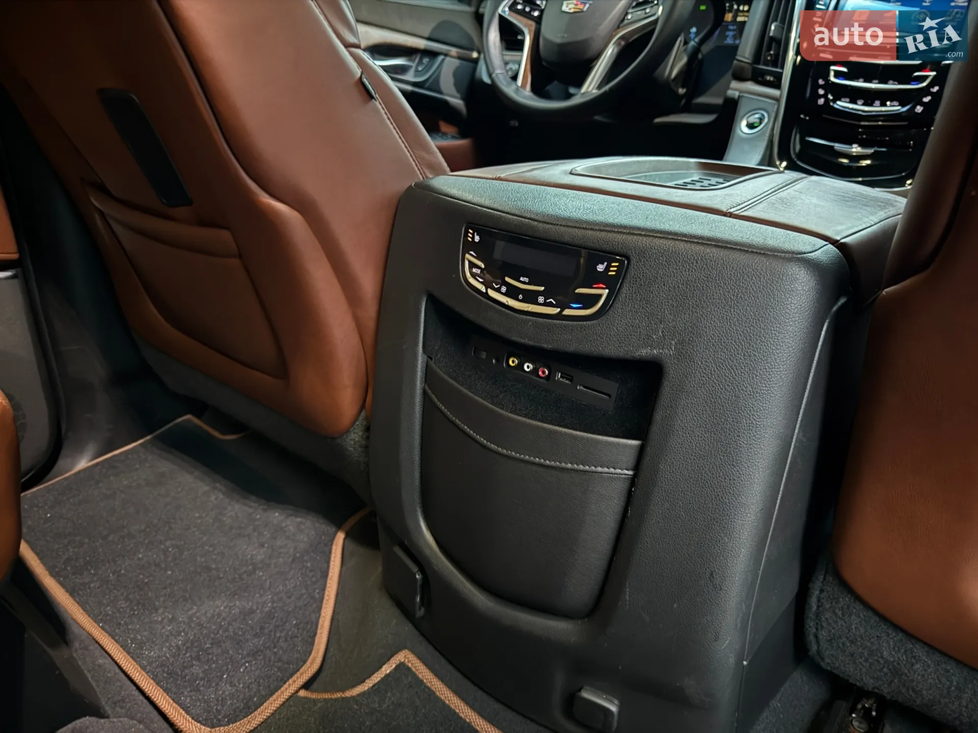 2014 Cadillac Escalade - мініатюра 31